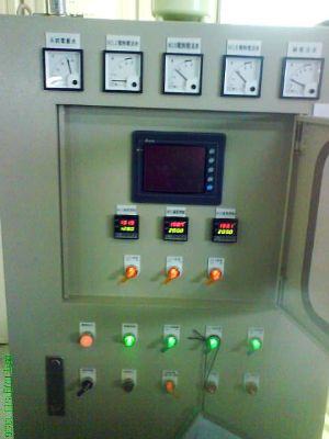新六軸烘乾機控制箱