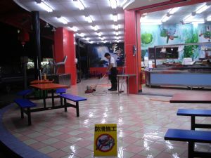 營業餐廳防滑施工